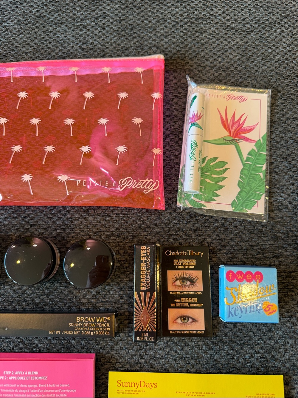 Makeup Bundle - Picture 3 of 10